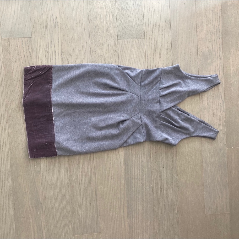BCBG V-neck gray dress with pockets.
